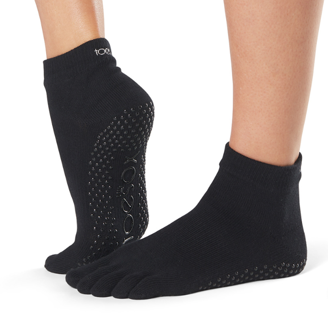 toesox Full Toe Ankle Grip Socks - Black