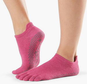 toesox Full Toe Low Rise Grip Socks - Raspberry